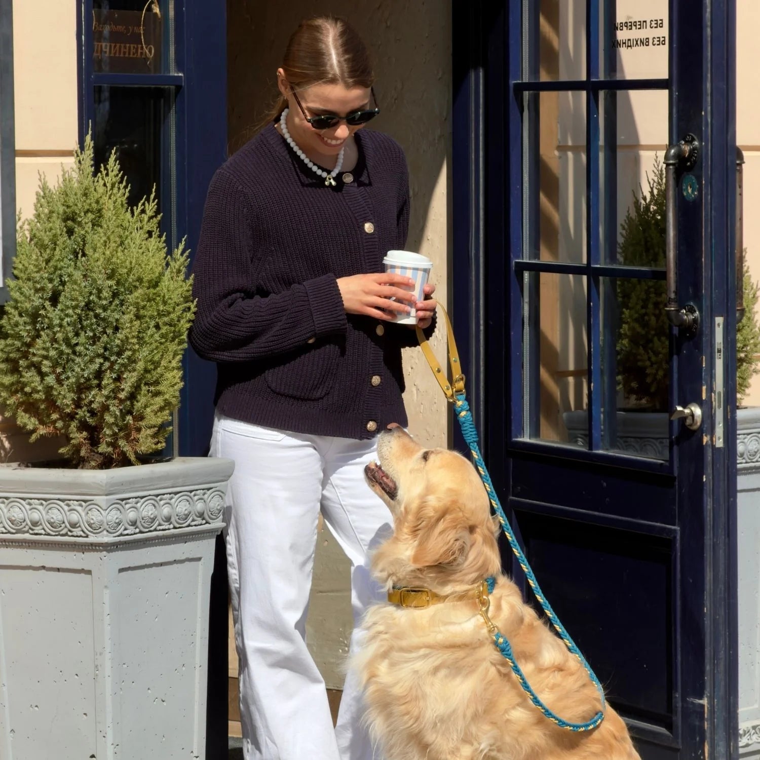 Flor Greece Blue Collar