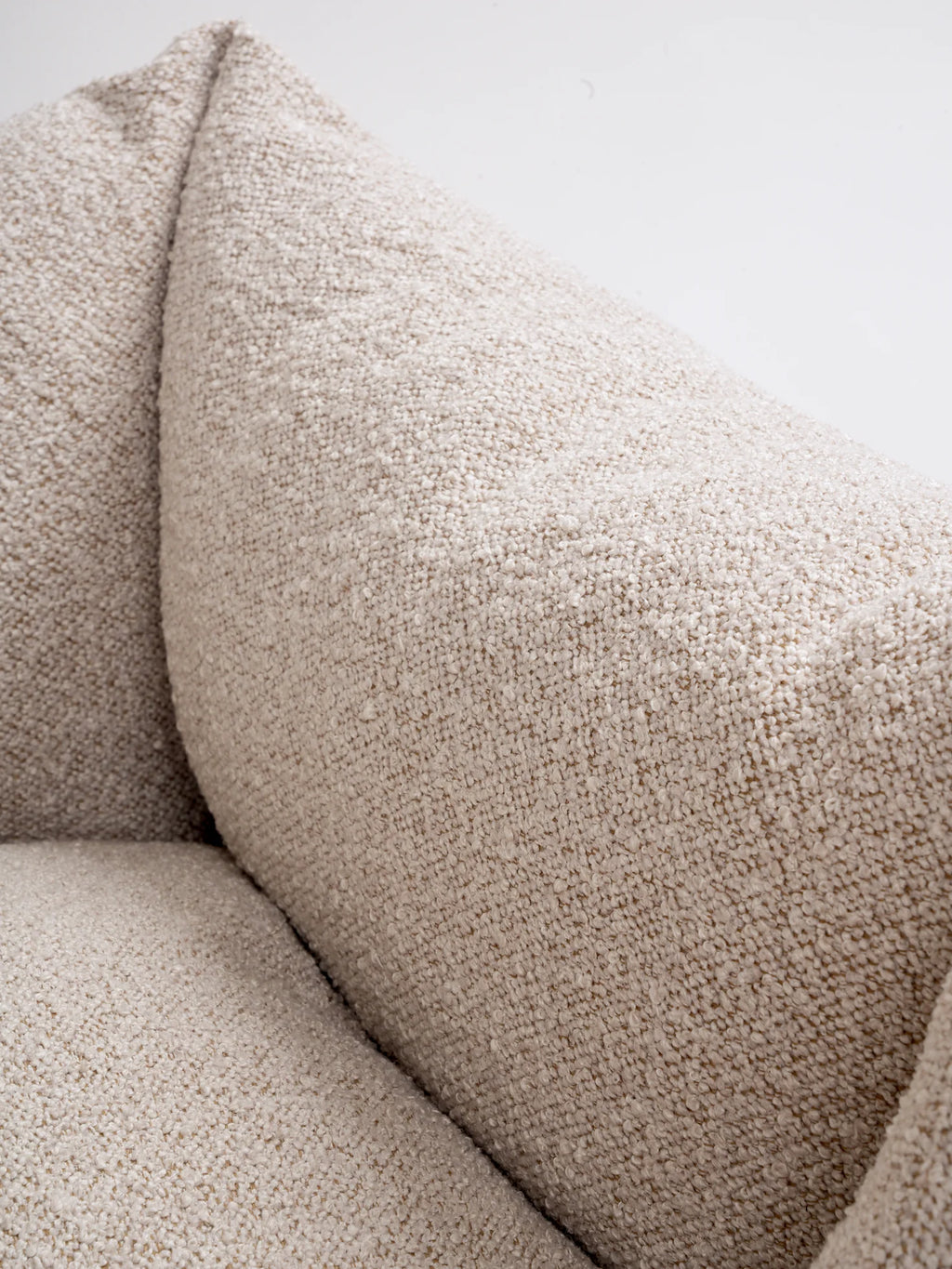 BILLY Bouclé Dog Bed Beige