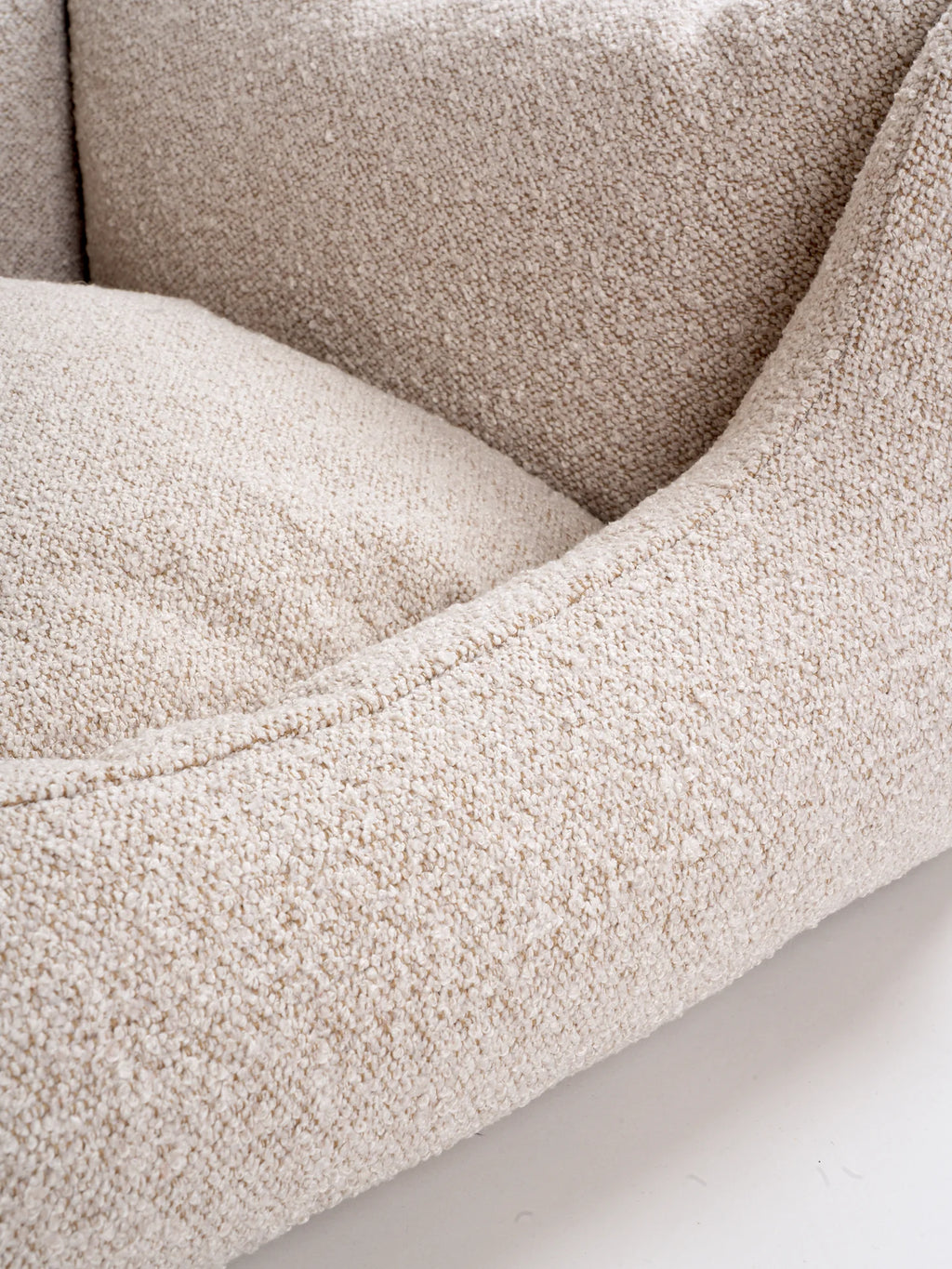 BILLY Bouclé Dog Bed Beige