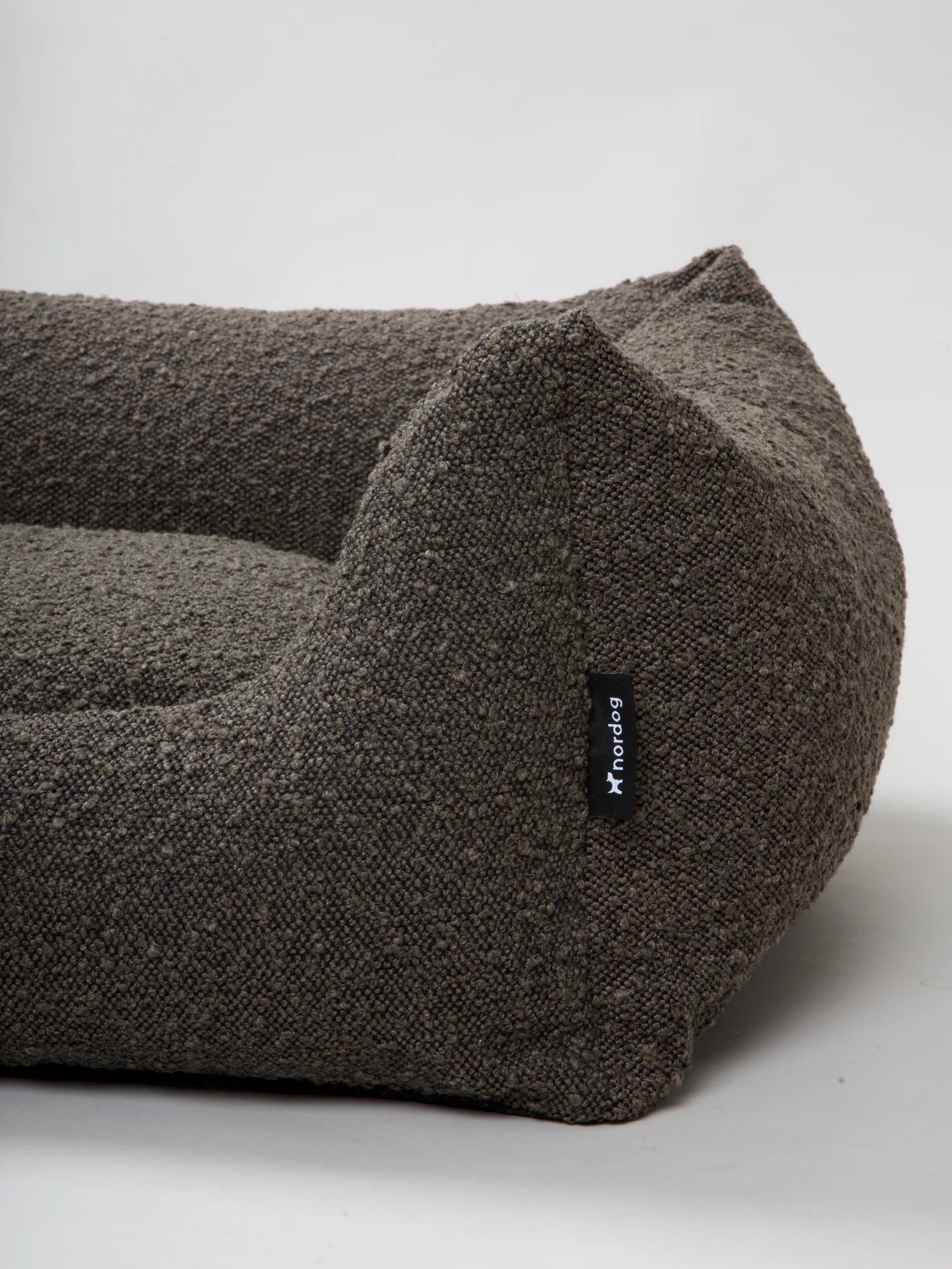 BILLY Bouclé Dog Bed Mocca