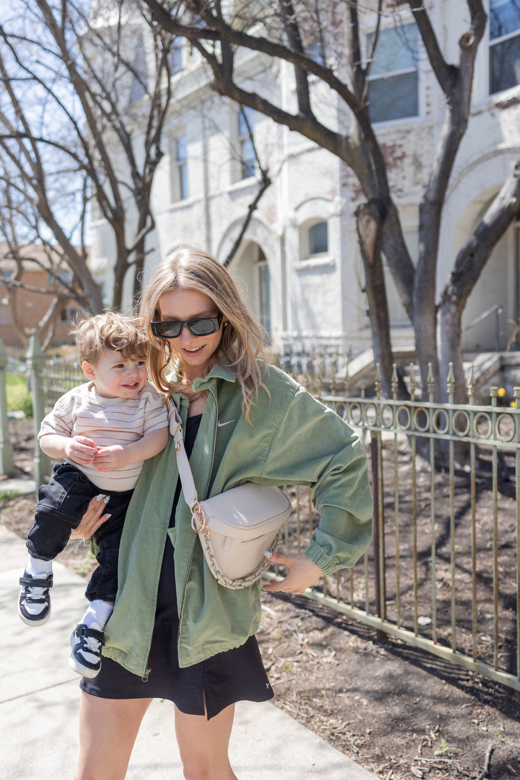 The Canine Carryall — Grand in Beige