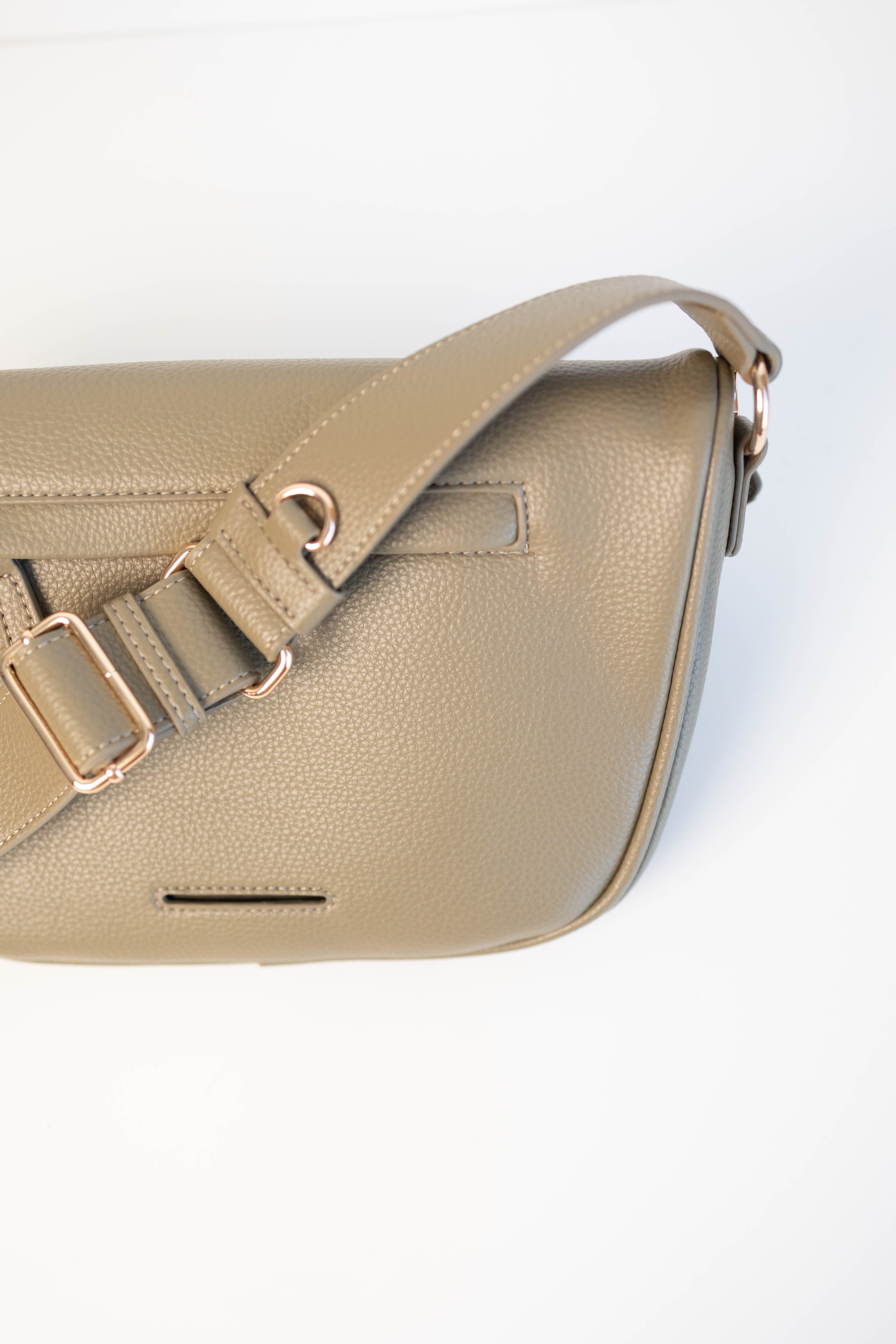 The Canine Carryall — Grand in Olive