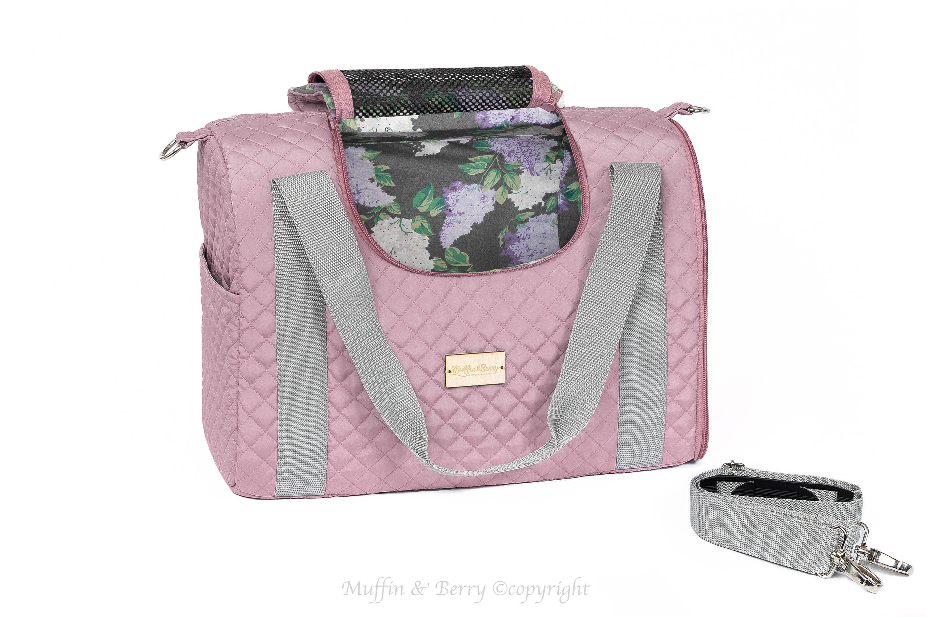 Enclosed Travel Pet Carrier with Waterproof Base