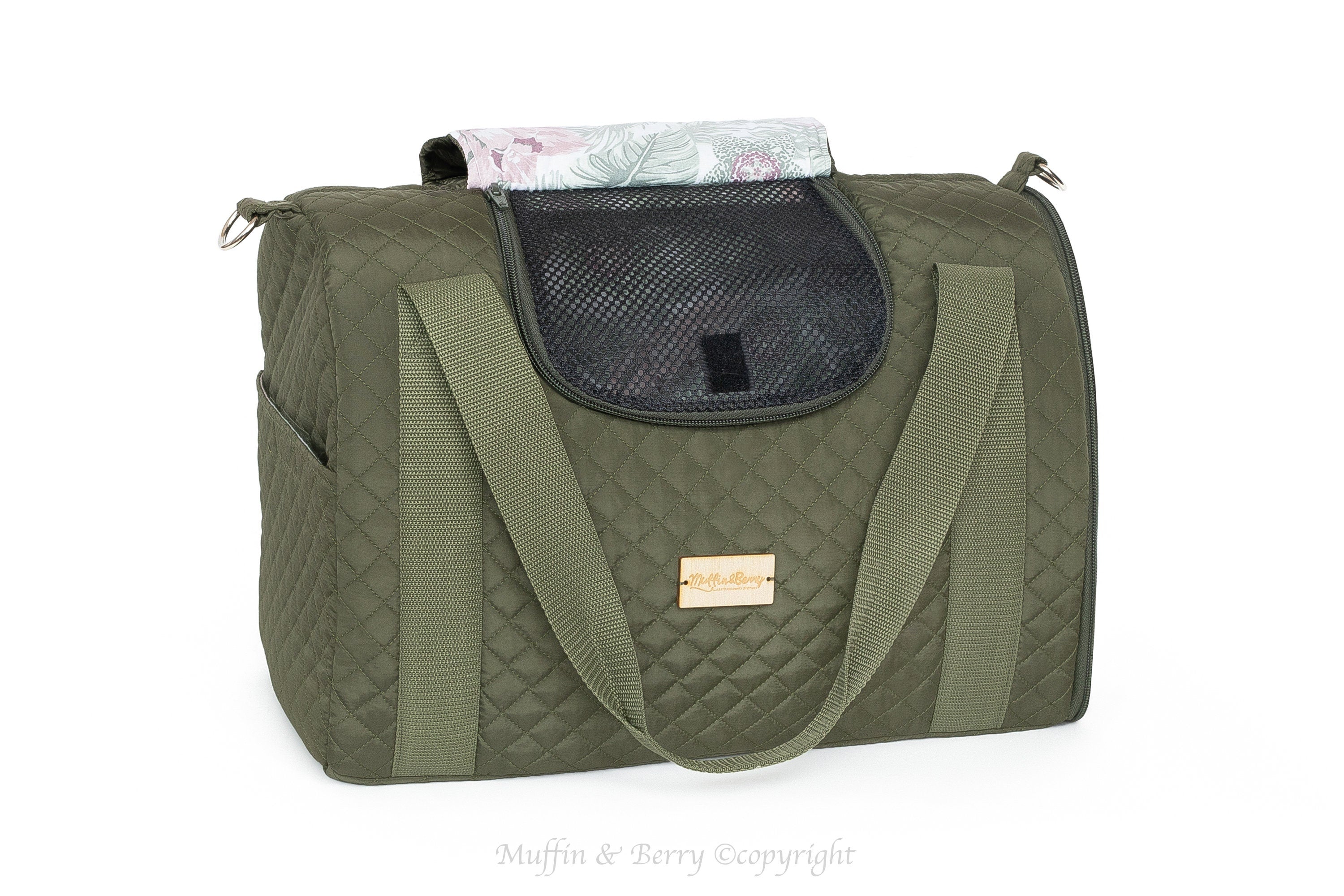 Enclosed Travel Pet Carrier with Waterproof Base