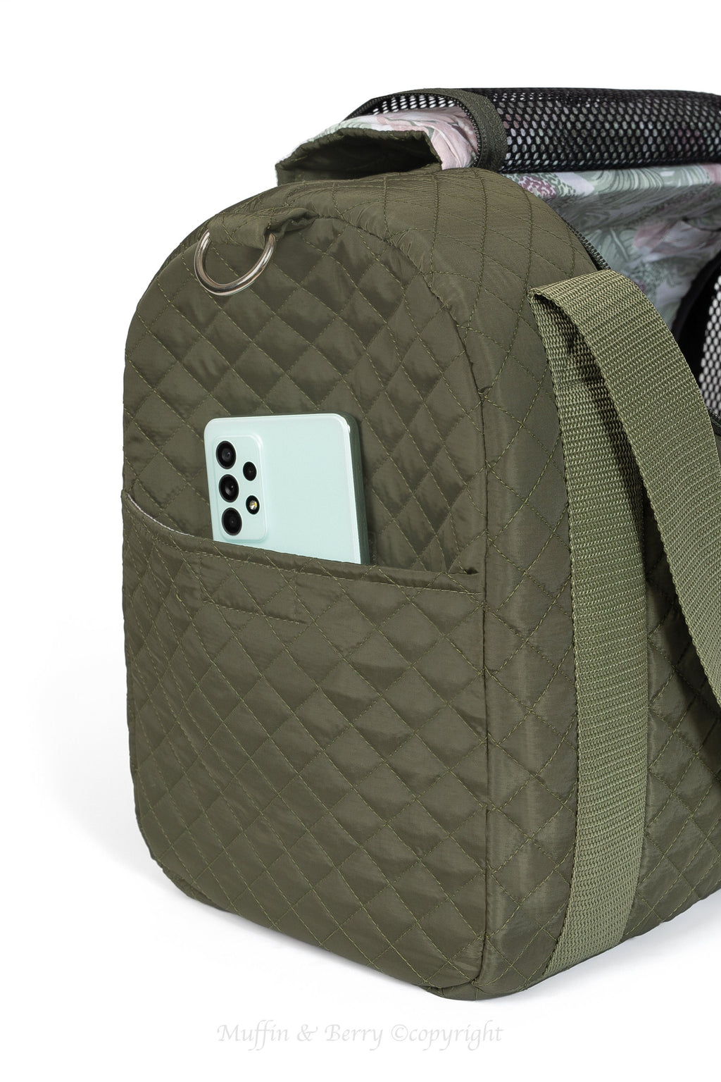 Enclosed Travel Pet Carrier with Waterproof Base