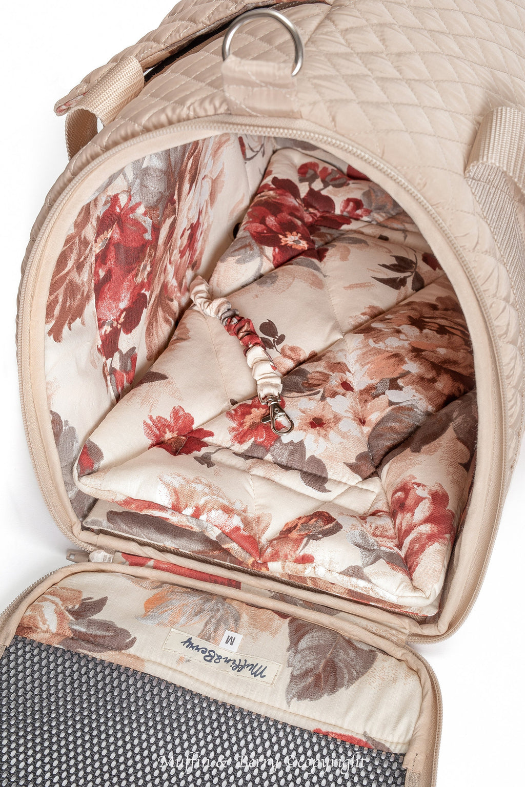 Enclosed Travel Pet Carrier with Waterproof Base