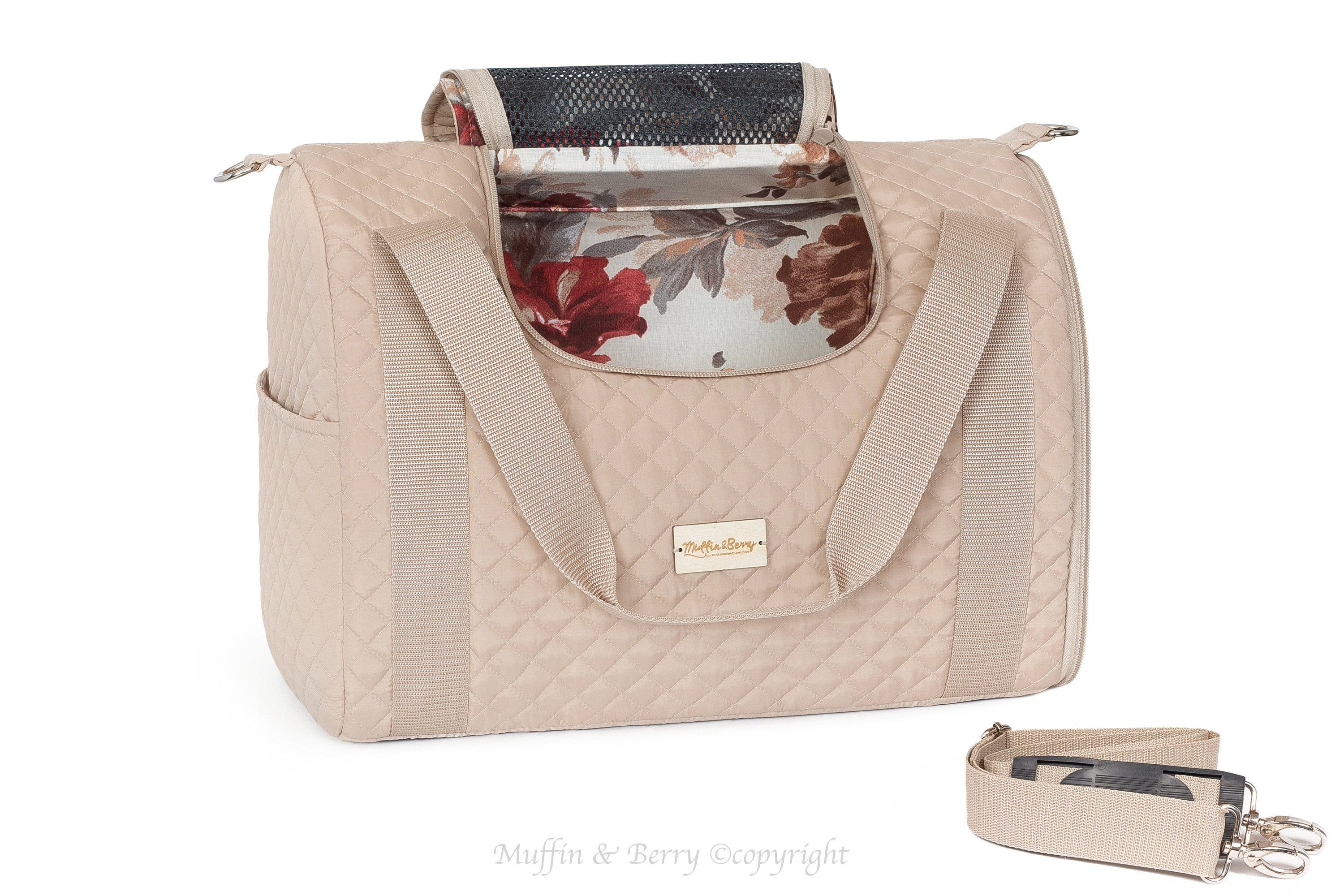 Enclosed Travel Pet Carrier with Waterproof Base