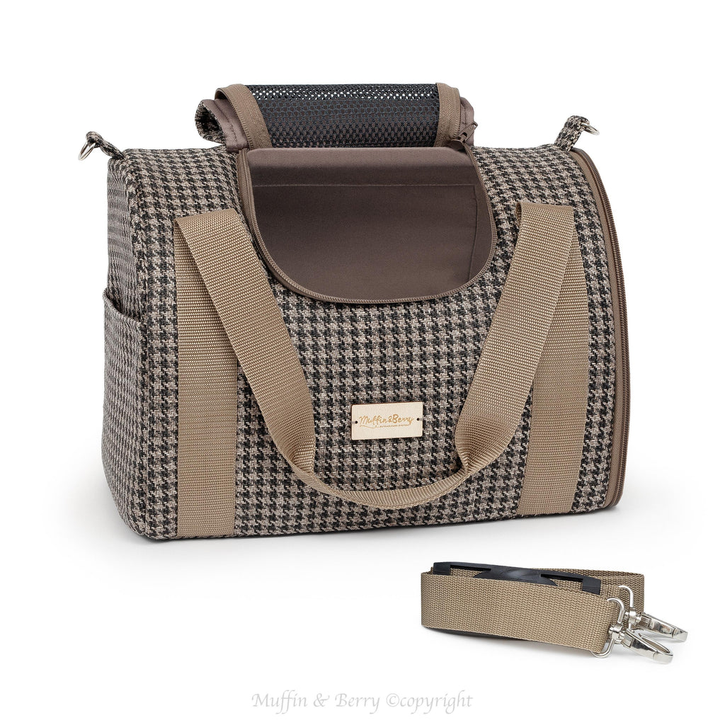 Enclosed Travel Pet Carrier