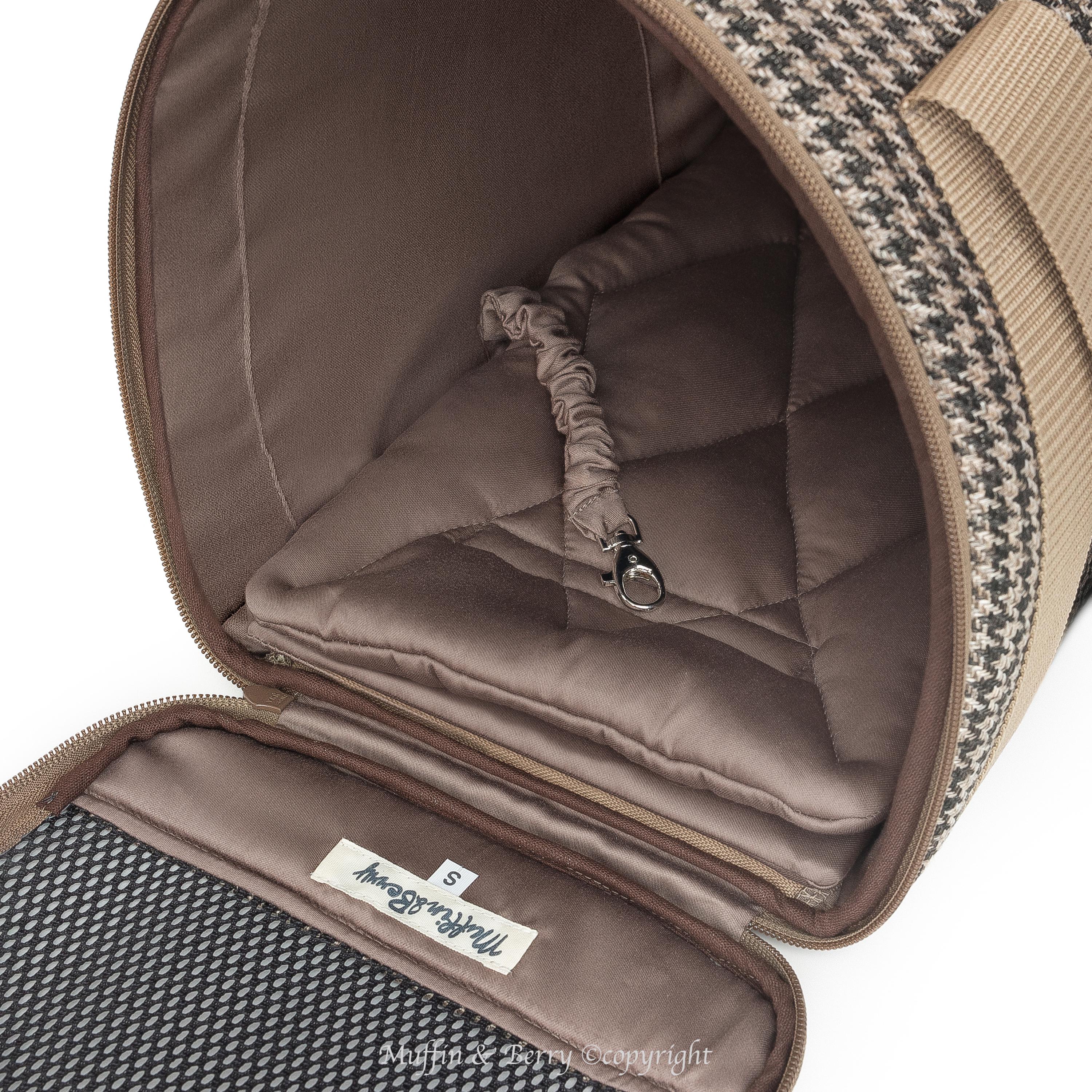 Enclosed Travel Pet Carrier