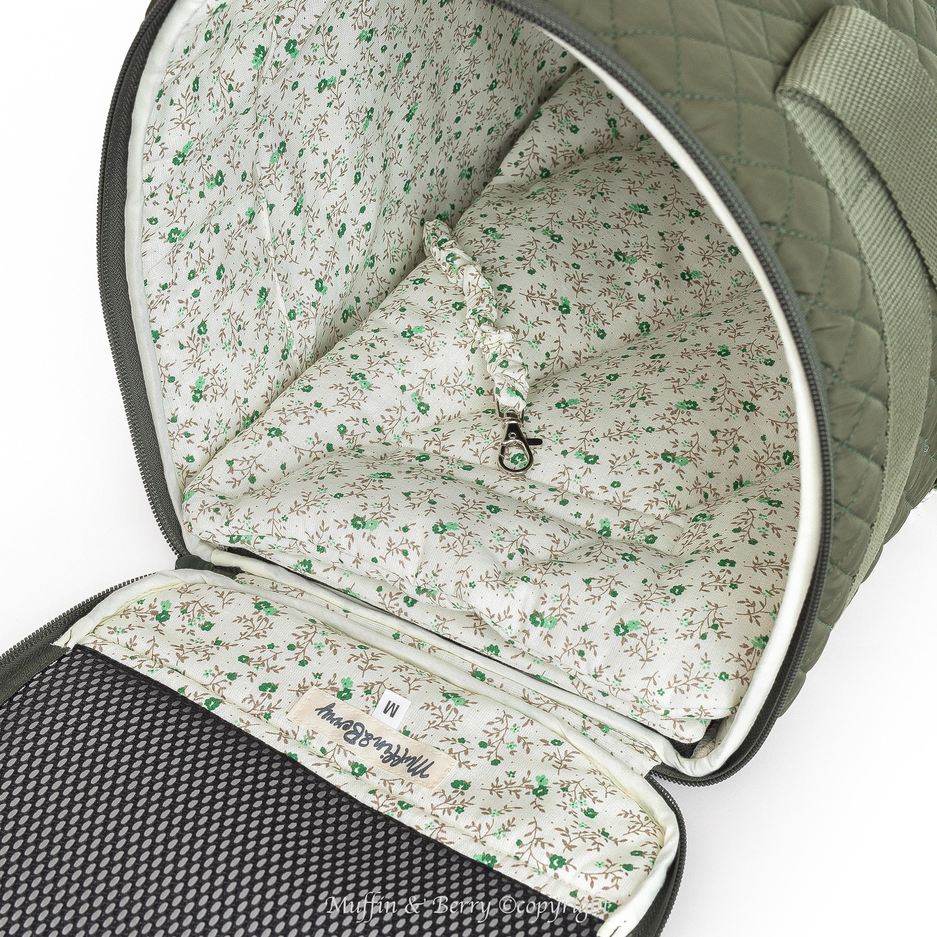 Enclosed Travel Pet Carrier with Waterproof Base