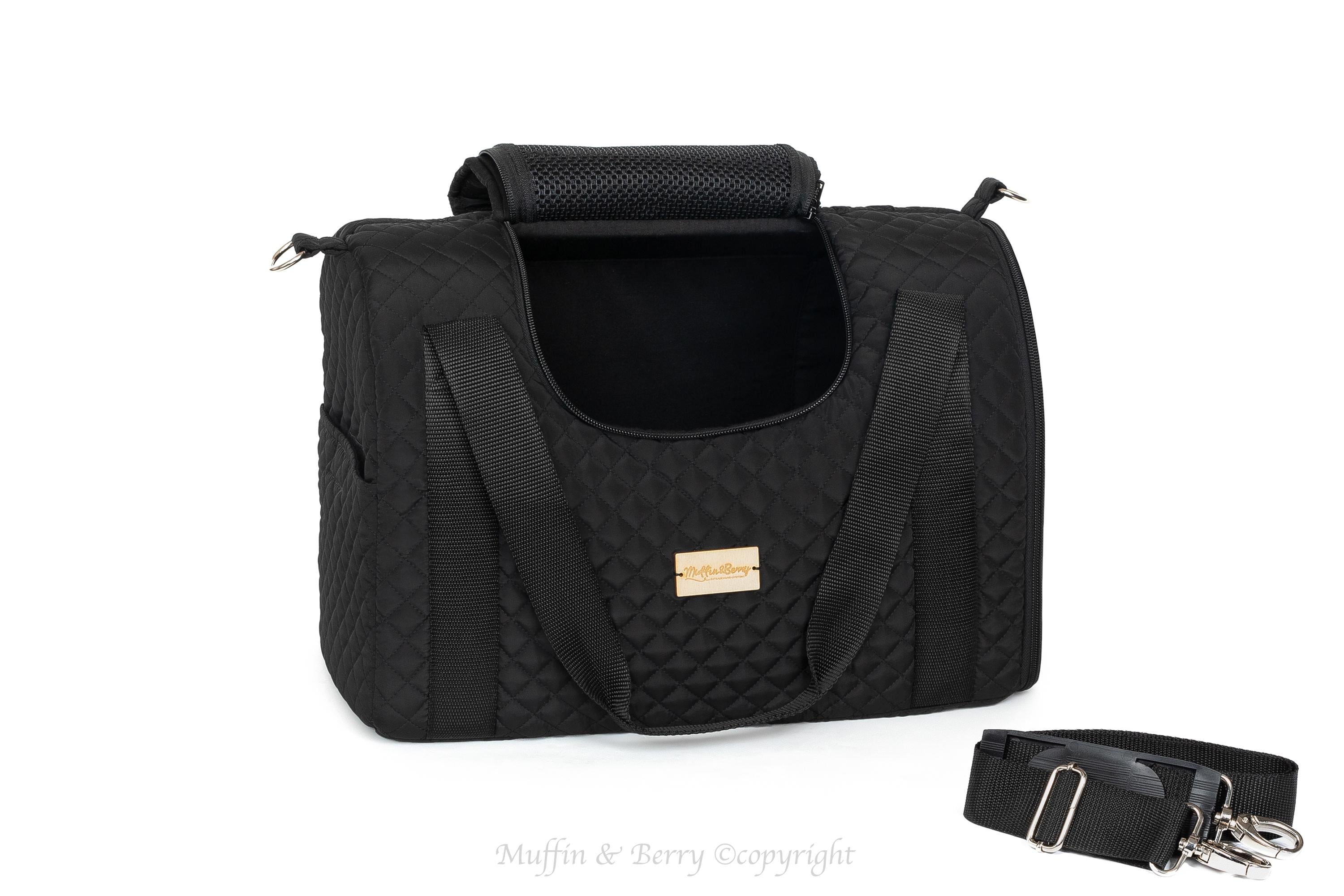 Enclosed Travel Pet Carrier 